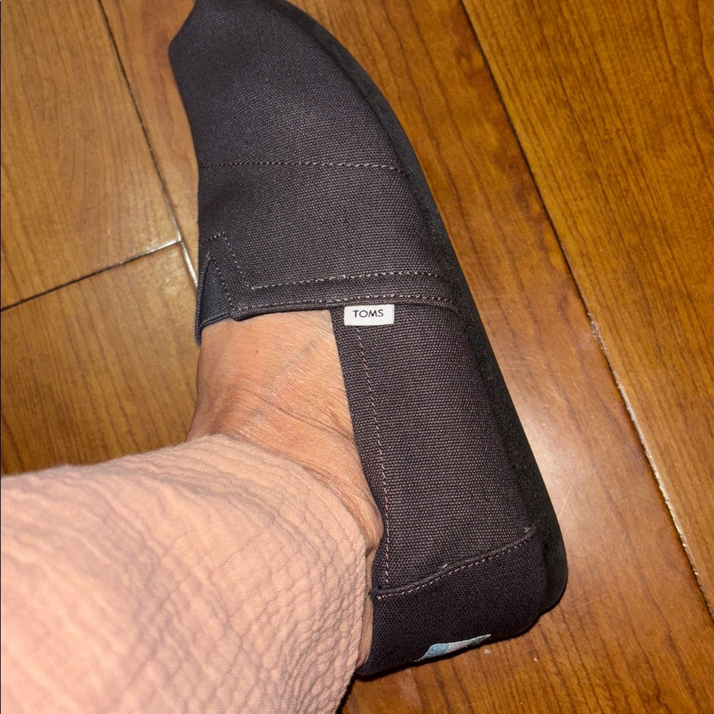 Toms Men's Black Slip-On Loafers - Picture 2 of 4